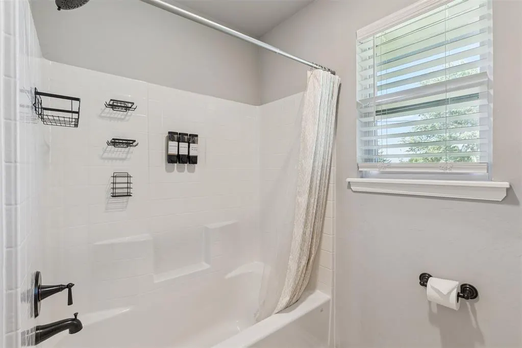 Photo 12 — 11401 SW 8th Circle, Yukon, OK 73099