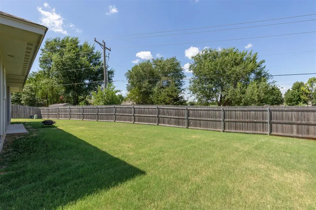 Photo 19 — 11401 SW 8th Circle, Yukon, OK 73099