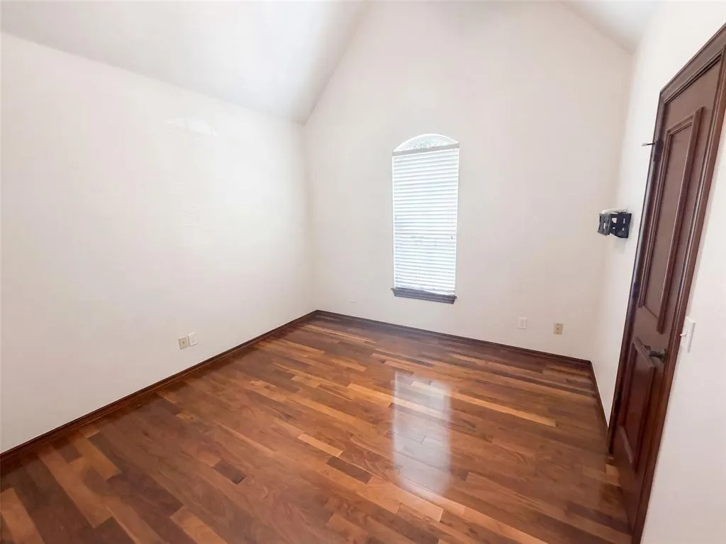 Photo 6 — 1017 W Camellia Way, Mustang, OK 73064