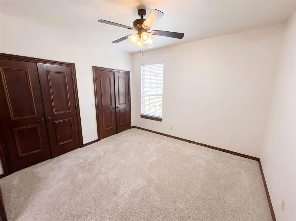 Photo 8 — 1017 W Camellia Way, Mustang, OK 73064