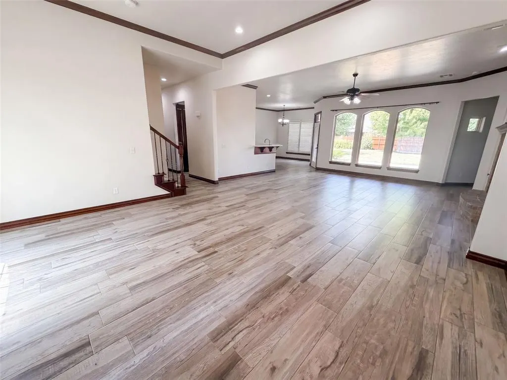 Photo 16 — 1017 W Camellia Way, Mustang, OK 73064
