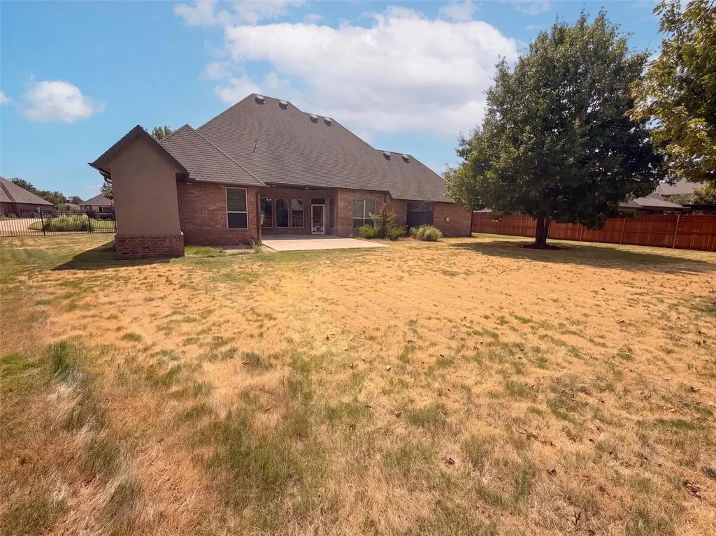 Photo 23 — 1017 W Camellia Way, Mustang, OK 73064