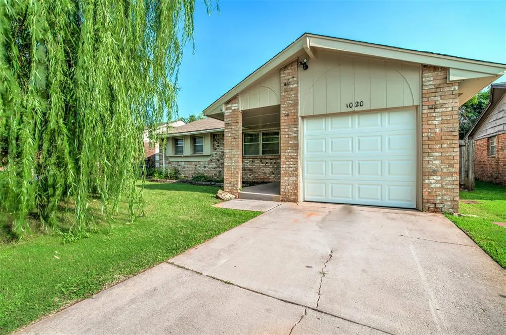 Front exterior — 1020 NW 20th, Moore, OK 73160