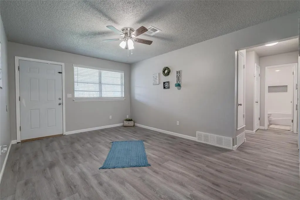 Photo 2 — 1020 NW 20th, Moore, OK 73160