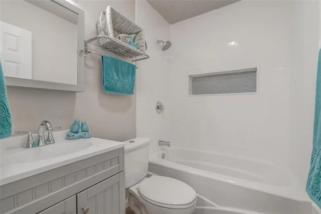 Photo 12 — 1020 NW 20th, Moore, OK 73160