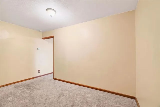 Photo 4 — 860 Park Avenue, Watonga, OK 73772