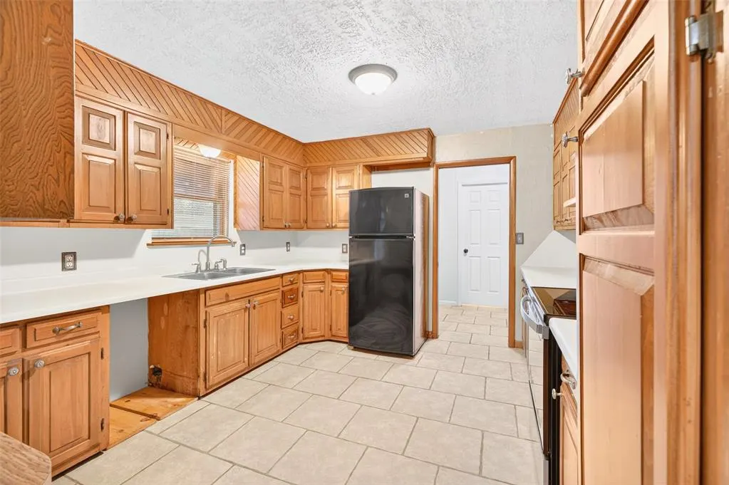 Photo 9 — 860 Park Avenue, Watonga, OK 73772