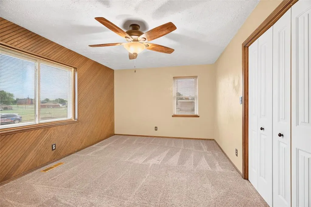 Photo 13 — 860 Park Avenue, Watonga, OK 73772