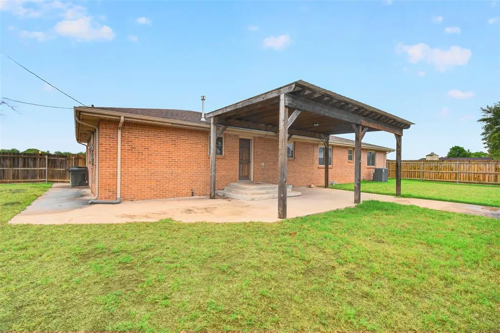 Photo 21 — 860 Park Avenue, Watonga, OK 73772