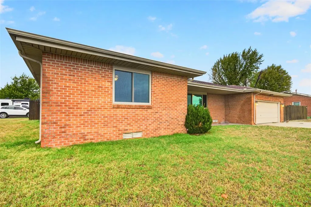 Photo 26 — 860 Park Avenue, Watonga, OK 73772