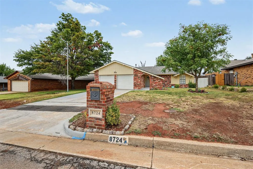 Photo 2 — 8724 Dena Lane, Oklahoma City, OK 73132