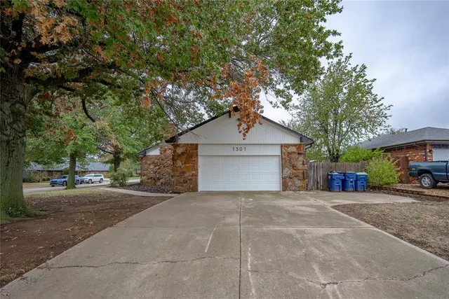 Photo 7 — 1501 W Hickory Street, El Reno, OK 73036