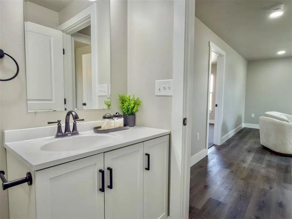 Photo 36 — 705 E Springer Avenue, Guthrie, OK 73044
