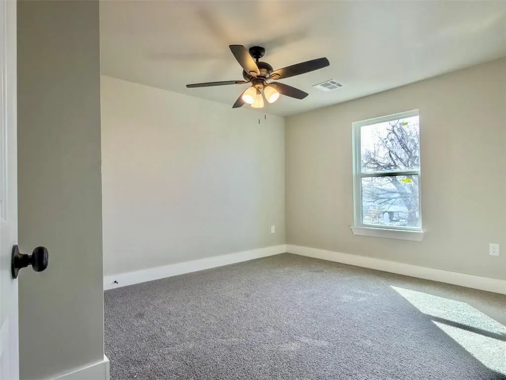 Photo 37 — 705 E Springer Avenue, Guthrie, OK 73044