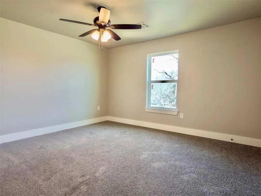Photo 39 — 705 E Springer Avenue, Guthrie, OK 73044