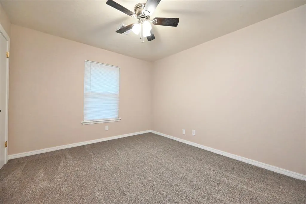 Photo 8 — 107 Glenwood Drive, Chickasha, OK 73018