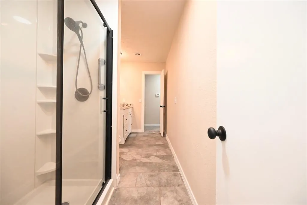 Photo 10 — 107 Glenwood Drive, Chickasha, OK 73018