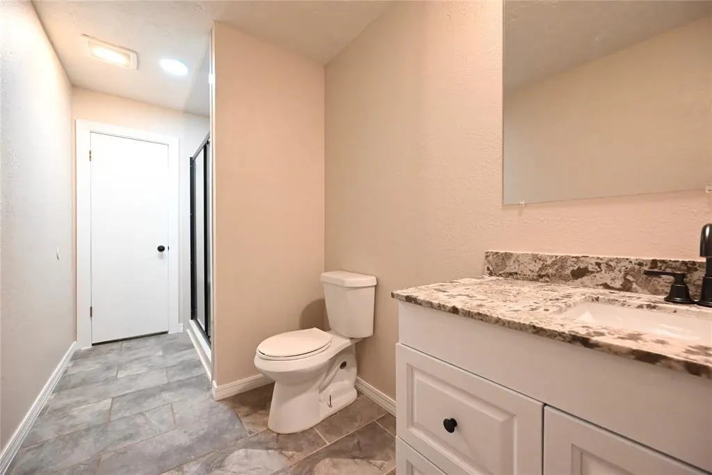 Photo 12 — 107 Glenwood Drive, Chickasha, OK 73018