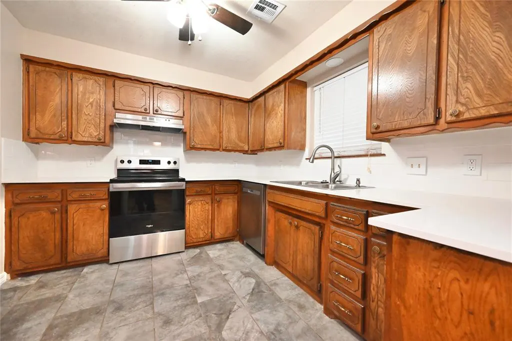 Photo 18 — 107 Glenwood Drive, Chickasha, OK 73018