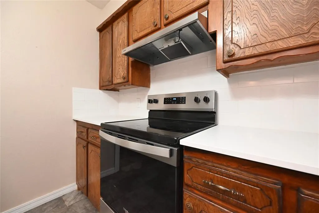 Photo 19 — 107 Glenwood Drive, Chickasha, OK 73018