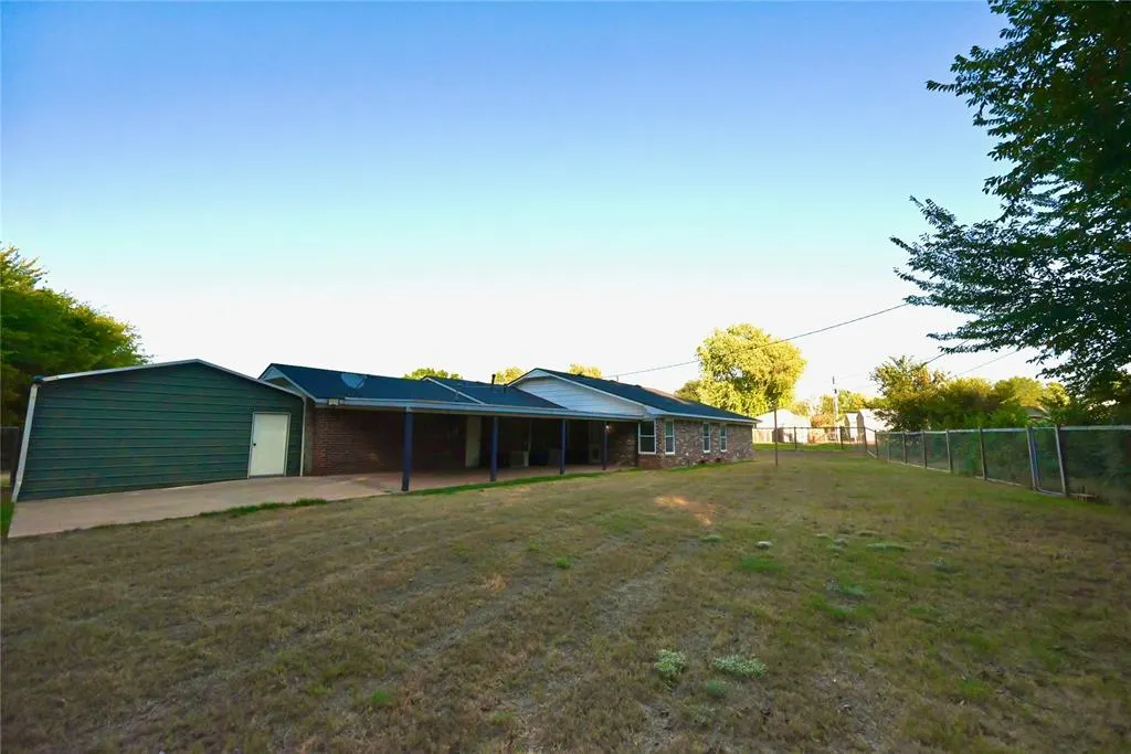 Photo 23 — 107 Glenwood Drive, Chickasha, OK 73018