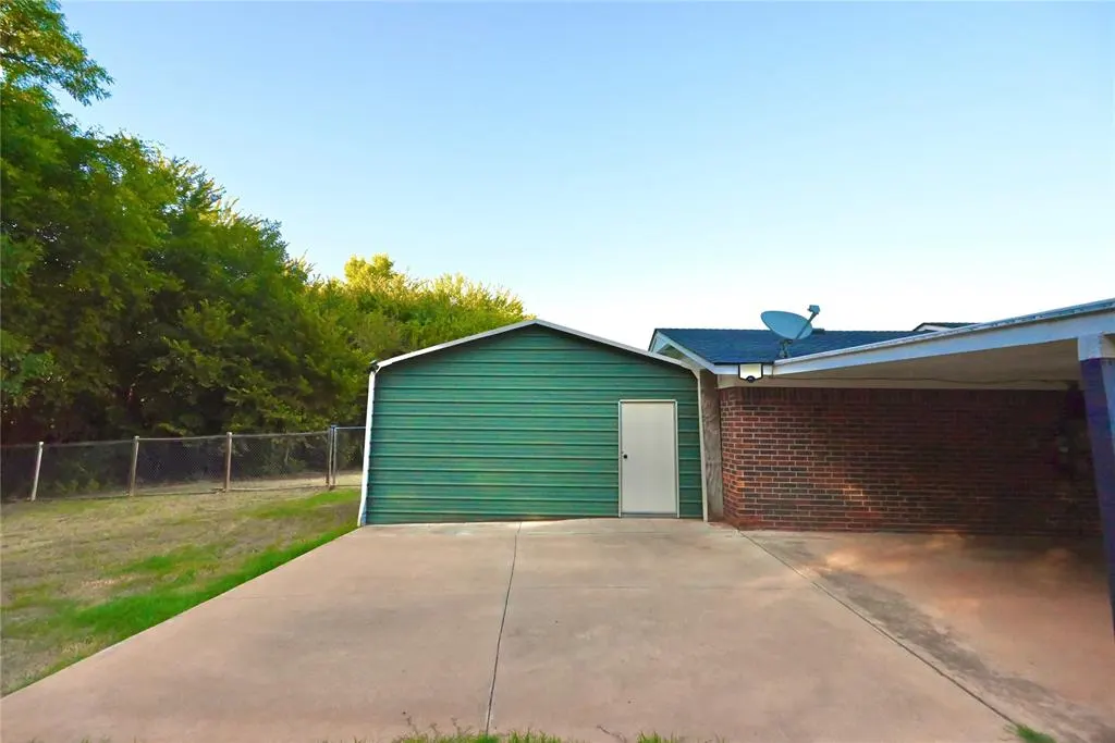 Photo 24 — 107 Glenwood Drive, Chickasha, OK 73018