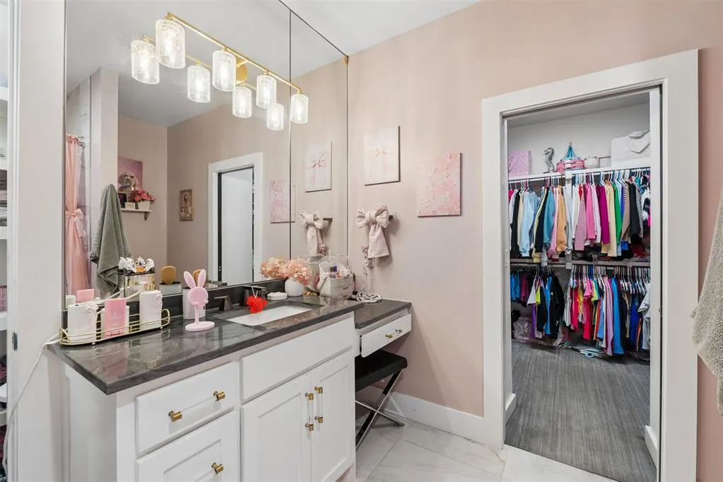 Photo 21 — 2824 Guilford Lane, Oklahoma City, OK 73120
