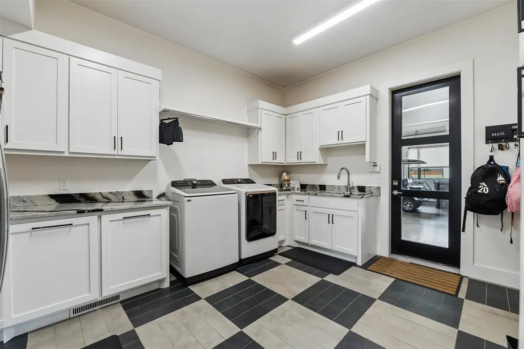 Photo 32 — 2824 Guilford Lane, Oklahoma City, OK 73120