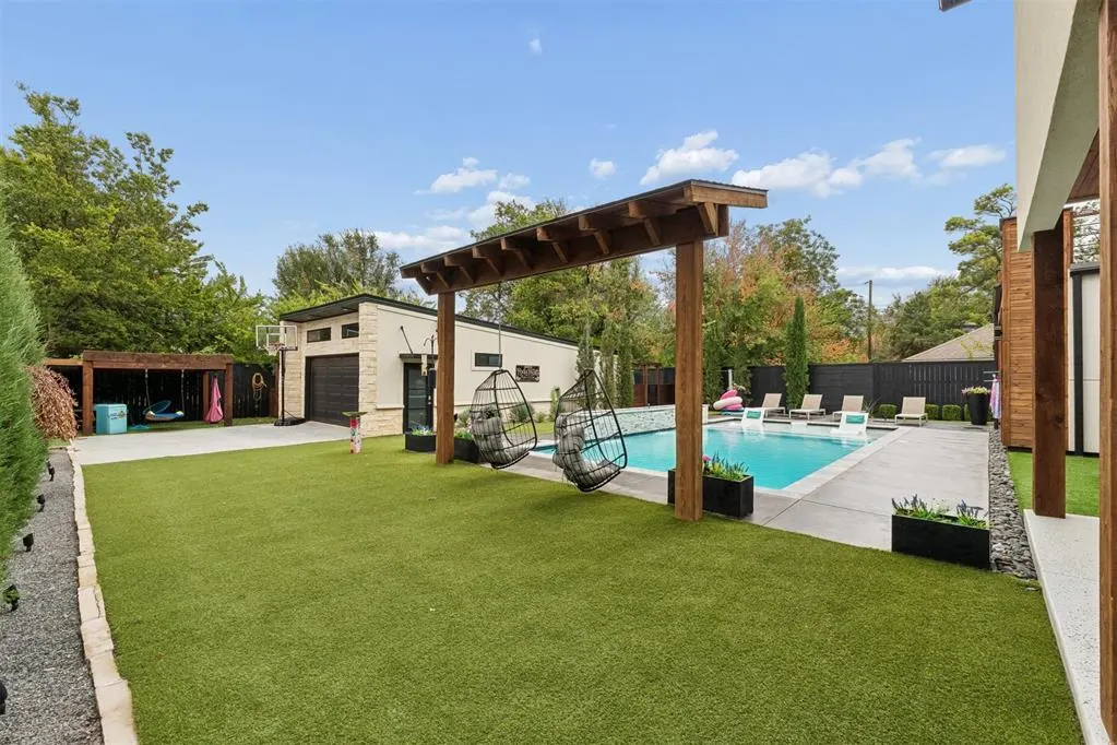 Photo 41 — 2824 Guilford Lane, Oklahoma City, OK 73120