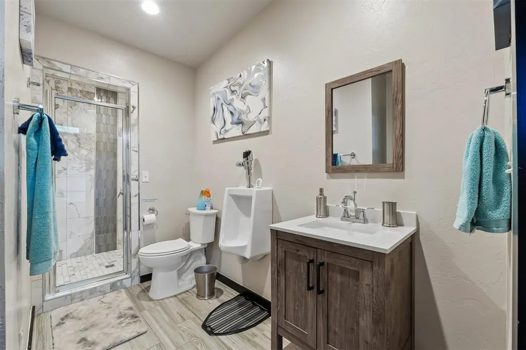 Photo 47 — 2824 Guilford Lane, Oklahoma City, OK 73120