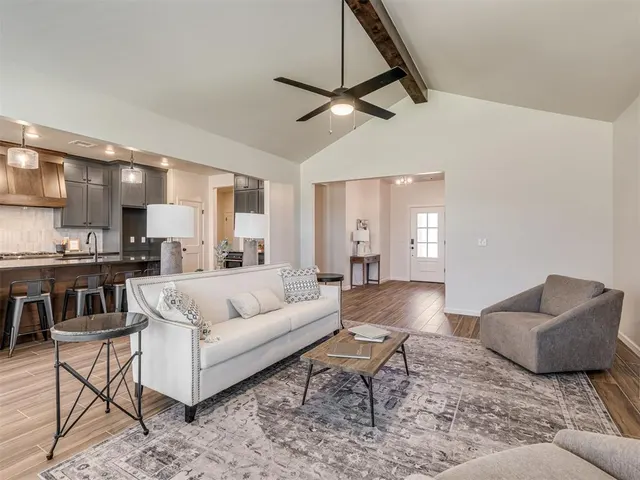 Photo 6 — 4900 Vine Cliff Road, Mustang, OK 73064
