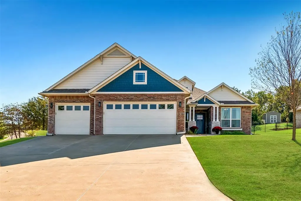 Photo 2 — 8710 Overlook Drive, Guthrie, OK 73044