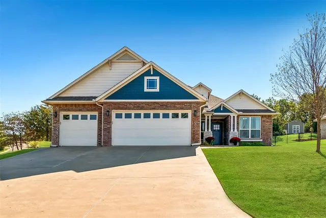 Photo 2 — 8710 Overlook Drive, Guthrie, OK 73044