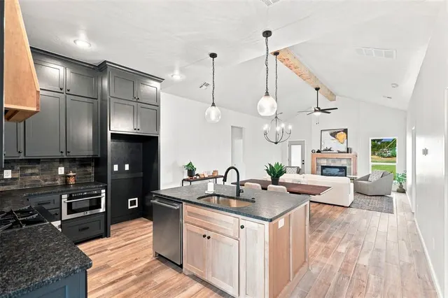 Photo 2 — 4817 Misty Wood Lane, Mustang, OK 73064