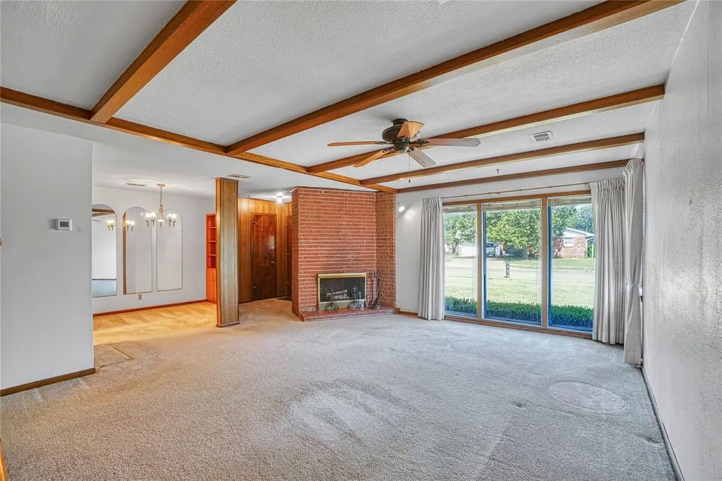 Photo 4 — 1909 N Flamingo Lane, Altus, OK 73521