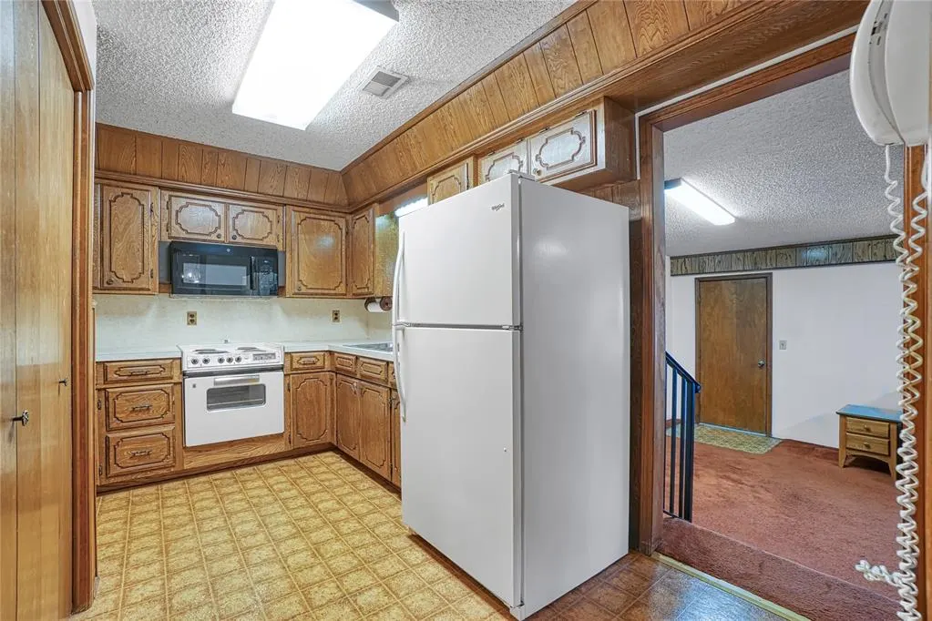 Photo 15 — 1909 N Flamingo Lane, Altus, OK 73521