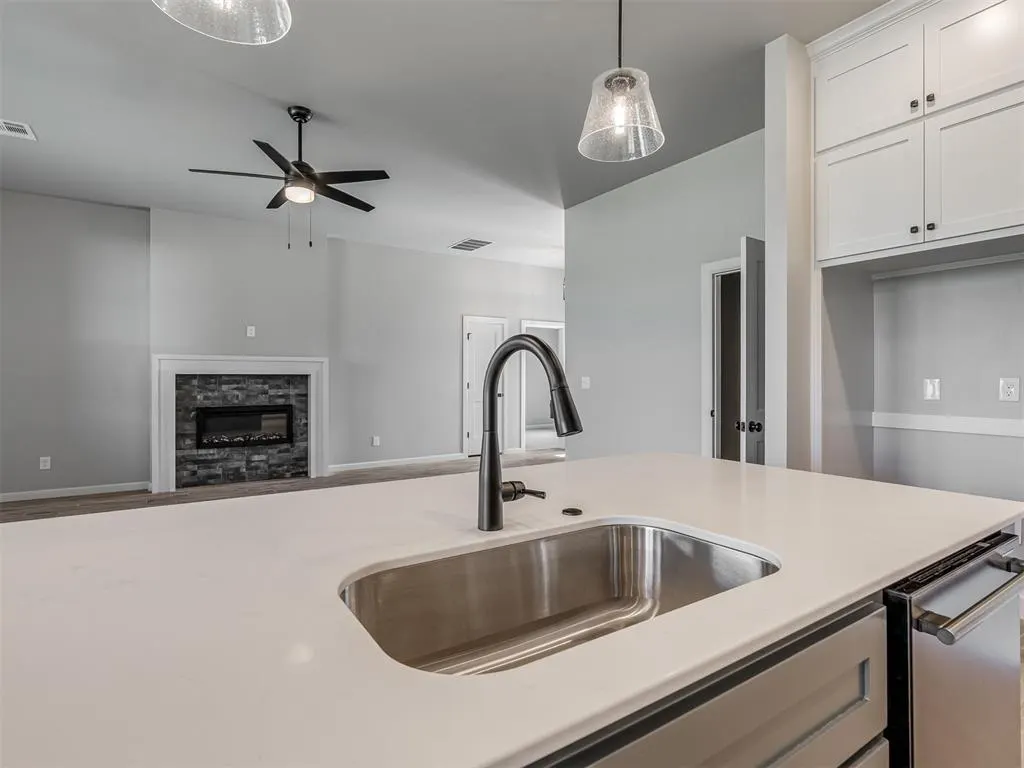 Photo 8 — 4901 Misty Wood Lane, Mustang, OK 73064