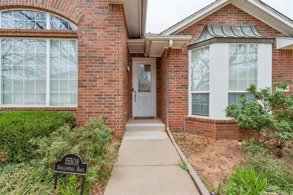 Photo 4 — 15508 Swallowtail Road, Edmond, OK 73013