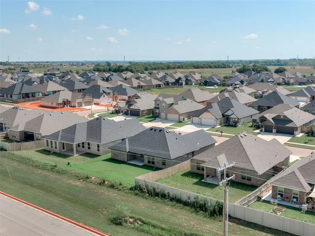 Photo 32 — 4913 Misty Wood Lane, Mustang, OK 73064