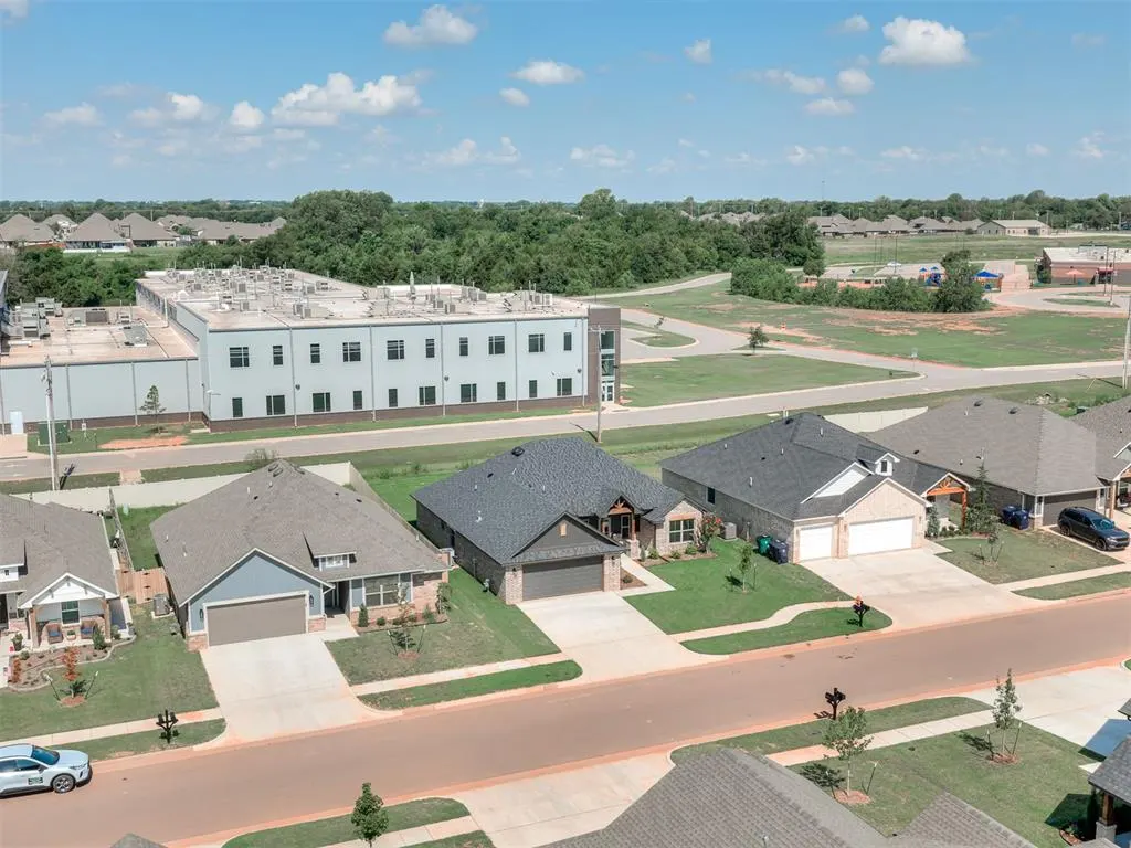 Photo 33 — 4913 Misty Wood Lane, Mustang, OK 73064