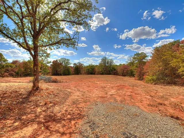 Photo 5 — 10422 236th Street, Blanchard, OK 73010
