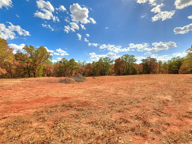 Photo 6 — 10422 236th Street, Blanchard, OK 73010