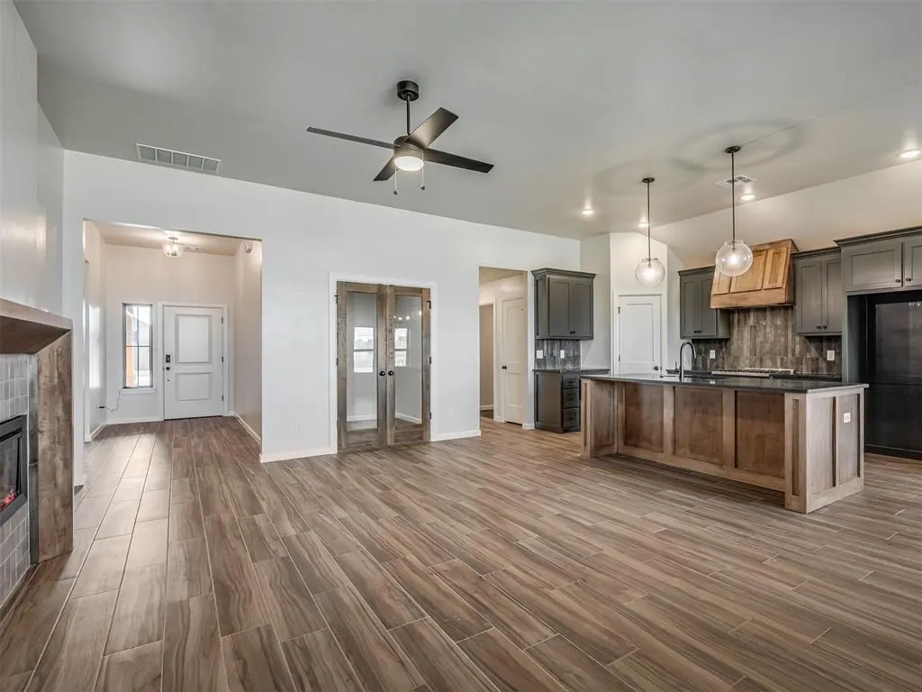 Photo 4 — 5105 Misty Wood Lane, Mustang, OK 73064