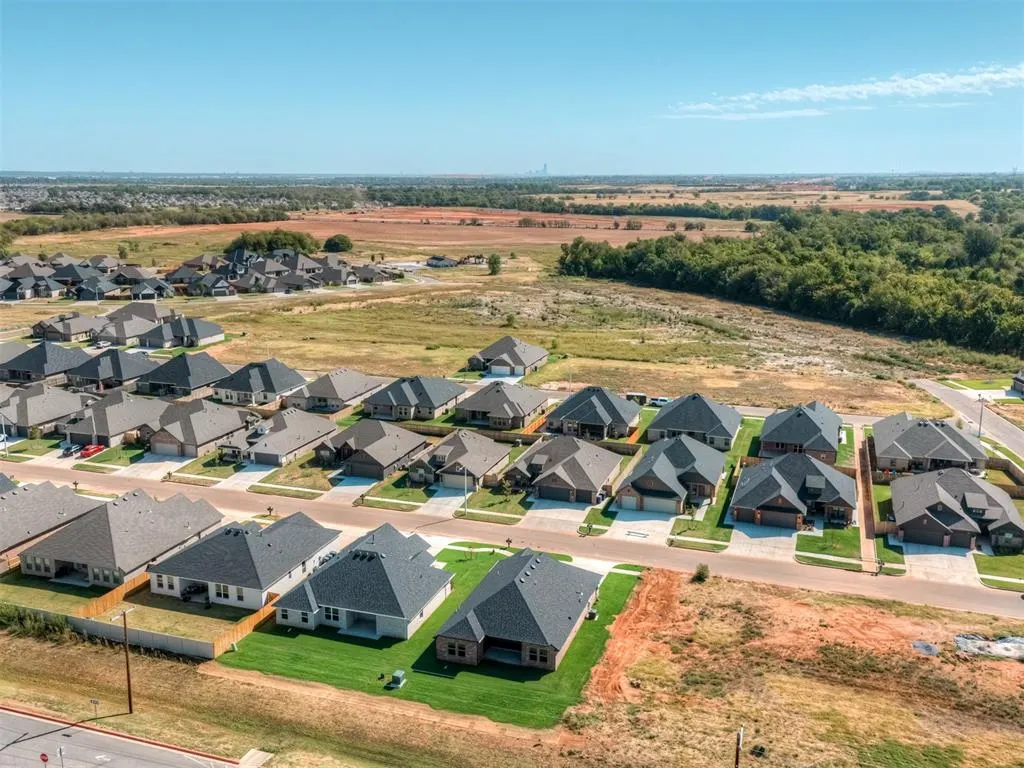 Photo 40 — 5105 Misty Wood Lane, Mustang, OK 73064