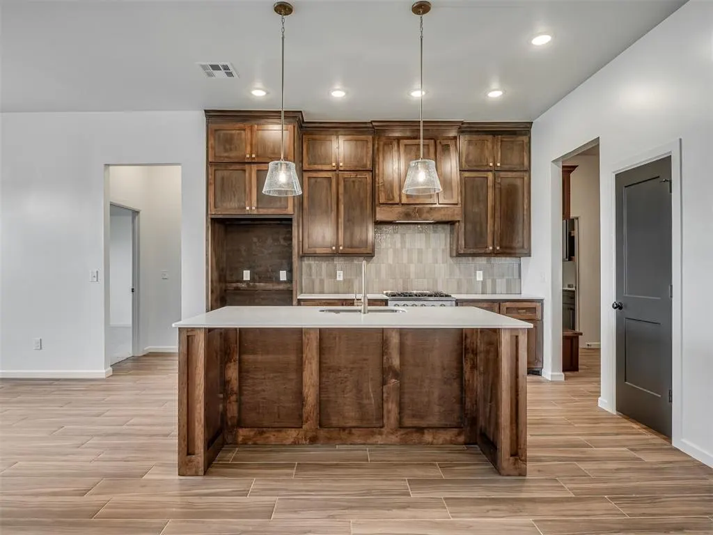 Photo 5 — 5101 Misty Wood Lane, Mustang, OK 73064