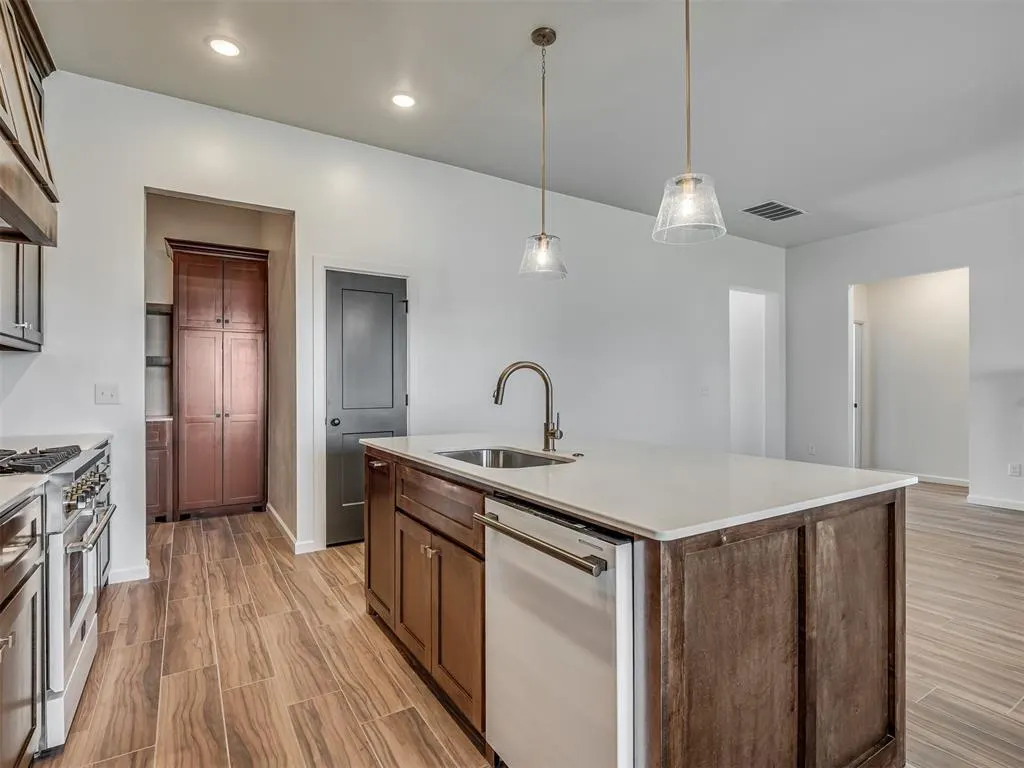 Photo 10 — 5101 Misty Wood Lane, Mustang, OK 73064
