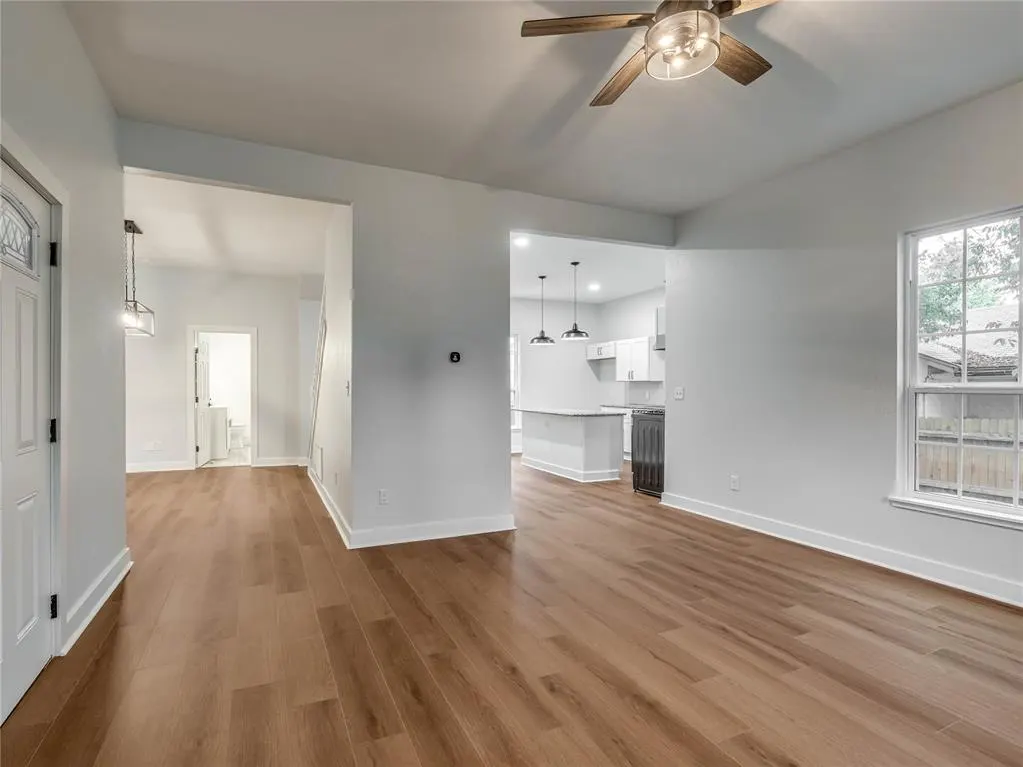 Photo 3 — 517 E Perkins Avenue, Guthrie, OK 73044