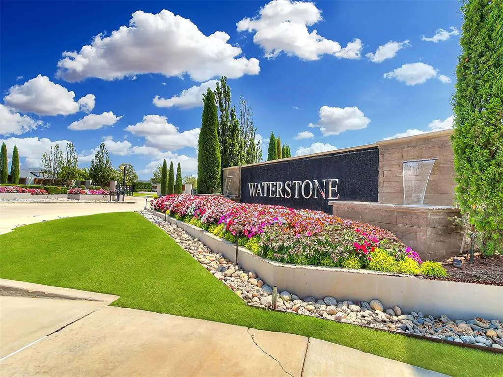 Photo 3 — 15628 Woodleaf Lane, Edmond, OK 73013