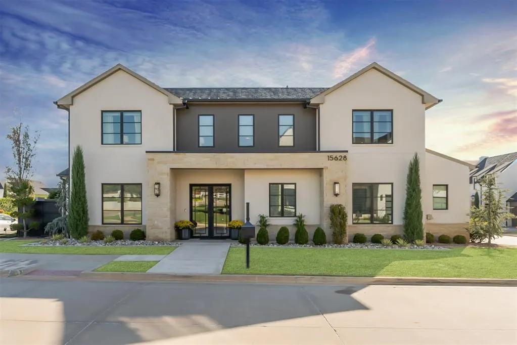Front exterior — 15628 Woodleaf Lane, Edmond, OK 73013