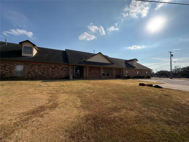 Photo 4 — 2000 S Douglas Boulevard, Midwest City, OK 73130